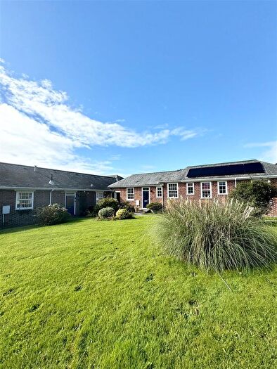 3 Bedroom Terraced Bungalow To Rent In Moorfields, Ivybridge, PL21