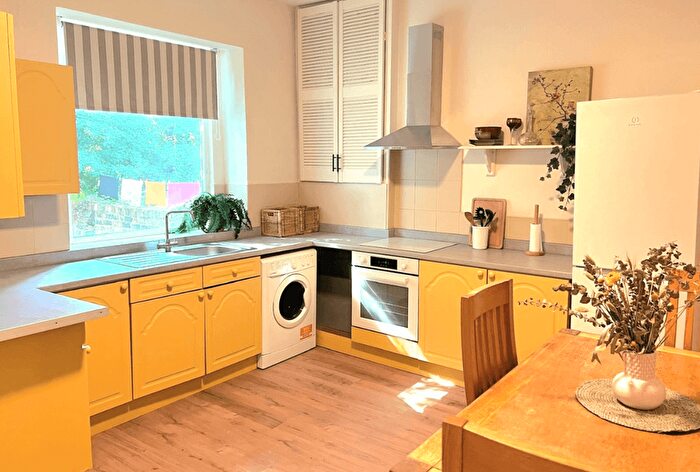 1 Bedroom Flat To Rent In Taunton Road, London, SE12