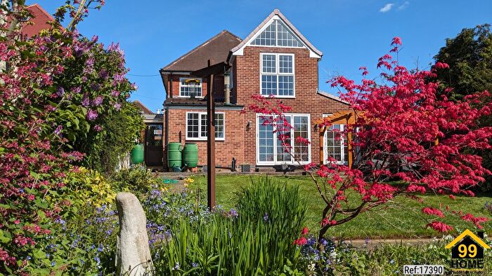 3 Bedroom Detached House For Sale In Cranston Road, Nottingham, Notts, NG9