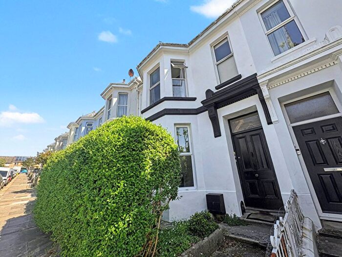 2 Bedroom Flat For Sale In Baring Street, Plymouth, PL4