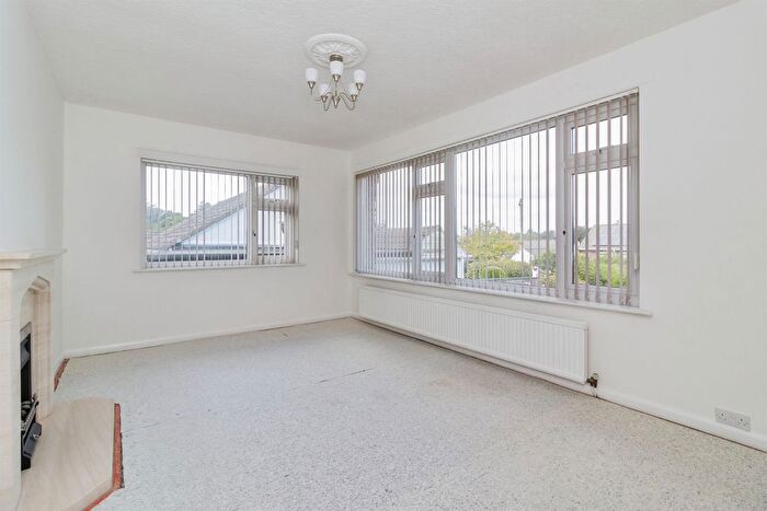 3 Bedroom Detached Bungalow For Sale In Swanborough Road, Newton Abbot, TQ12