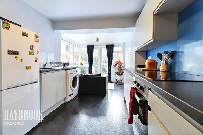 3 Bedroom Semi-Detached House For Sale In Waller Road, Sheffield, S6