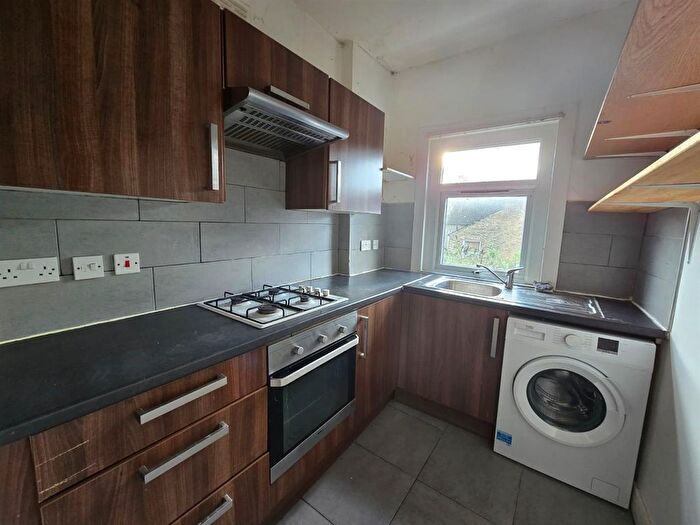 4 Bedroom Property To Rent In Welham Road, London, SW16