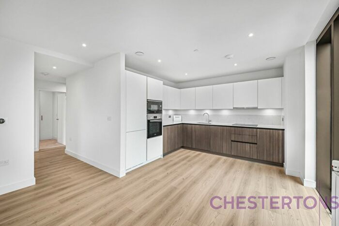 3 Bedroom Flat To Rent In Affinity View, Canary Wharf, E16