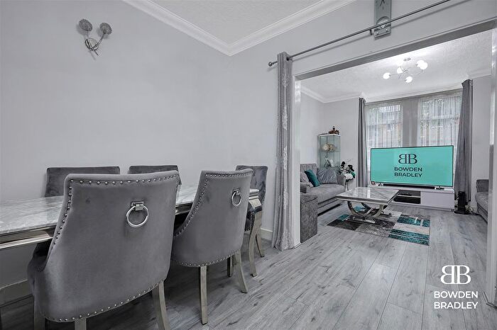 3 Bedroom Terraced House For Sale In Wellesley Road, London, E17