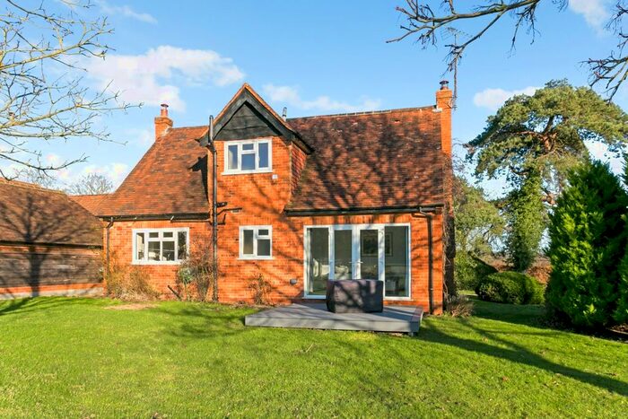 3 Bedroom Detached House To Rent In Winter Hill Road Cookham Dean, SL6