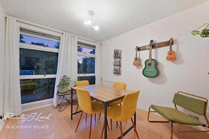 3 Bedroom Apartment For Sale In Sweyn Place, London, SE3