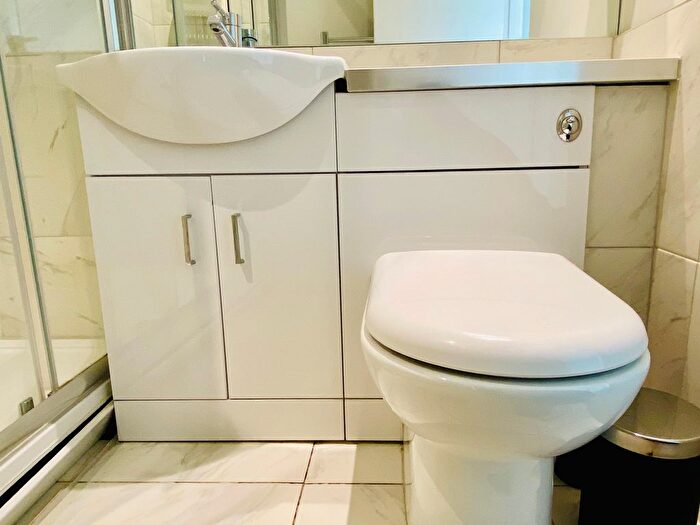 4 Bedroom Flat To Rent In Gloucester Place, London, NW1