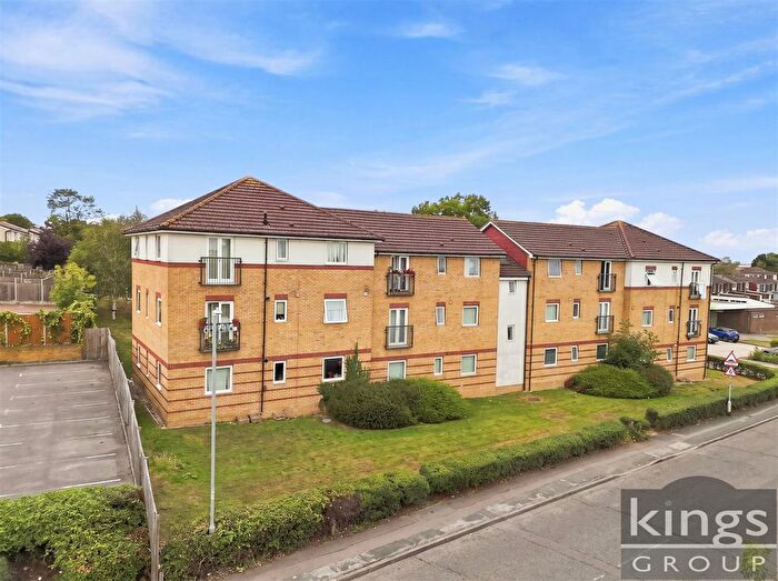 2 Bedroom Flat For Sale In Elms Court, Harlow, CM18