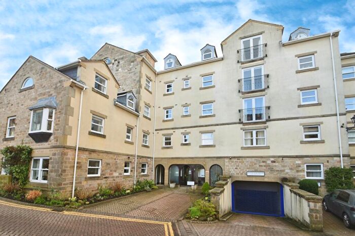 2 Bedroom Flat For Sale In Church Square, Harrogate, HG1