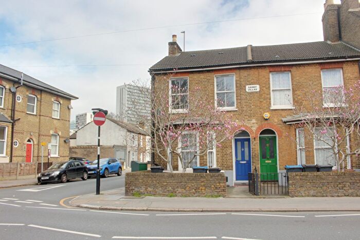 2 Bedroom End Terrace House To Rent In Southbridge Road, Croydon, CR0