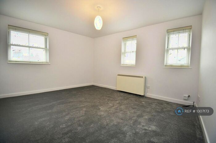 1 Bedroom Flat To Rent In Bell Street, Romsey, SO51