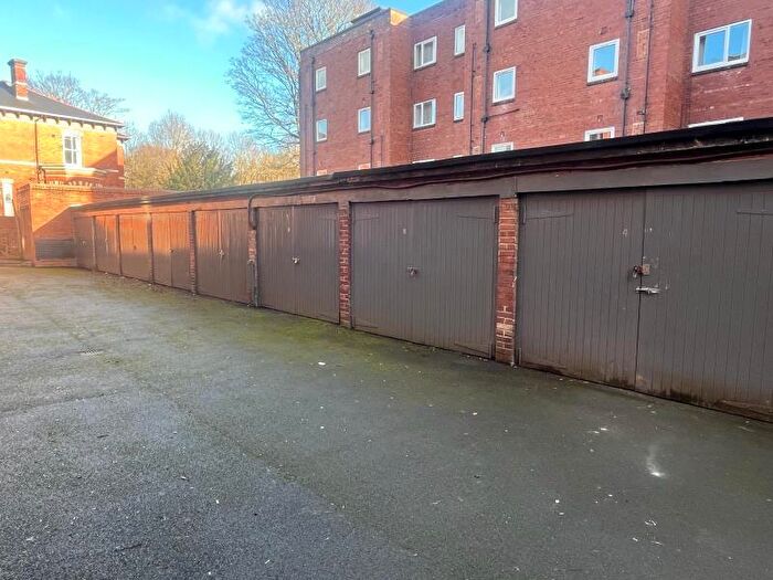 Garage / Parking To Rent In Garage, Cumberland Court, LS6