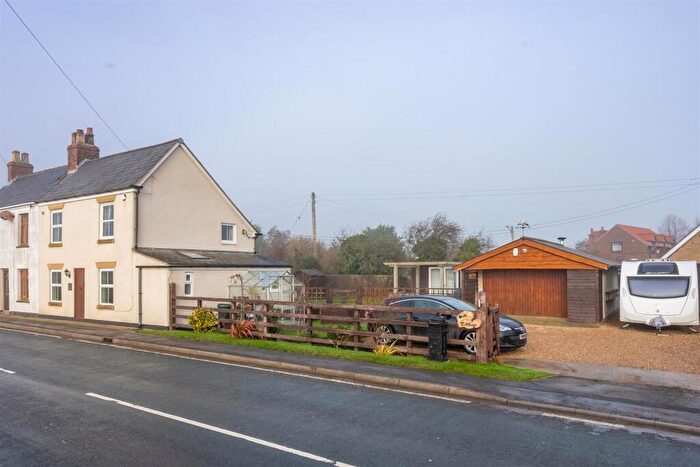 3 Bedroom Cottage For Sale In Our Cottage, Main Road, Skeffling, Hull, HU12