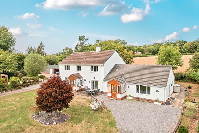4 Bedroom Detached House For Sale In Spring Grove, Milverton, Taunton, TA4