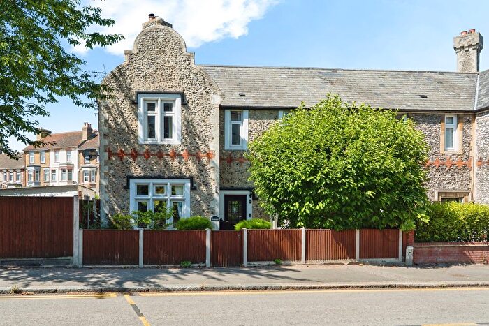 4 Bedroom Semi-Detached House For Sale In Folkestone Road, Dover, Kent, CT17