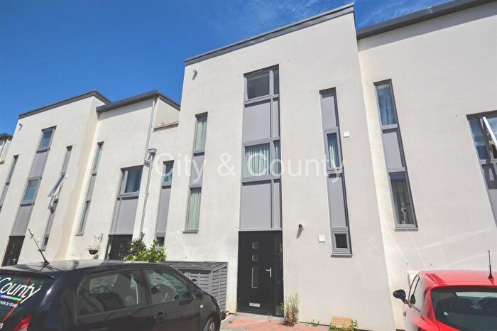 3 Bedroom Town House To Rent In Rowledge Court, Walton, Peterborough, PE4