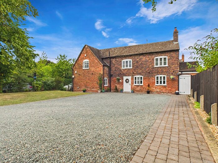 5 Bedroom Detached House For Sale In The Square, Elford, Tamworth, B79