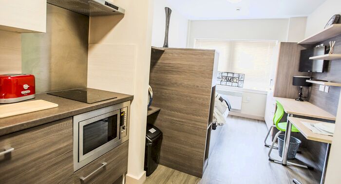 Studio For Sale In Clyde Street, Glasgow, G1