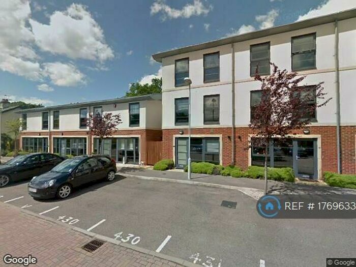 4 Bedroom Semi-Detached House To Rent In Sunderland Place, Farnborough, GU14