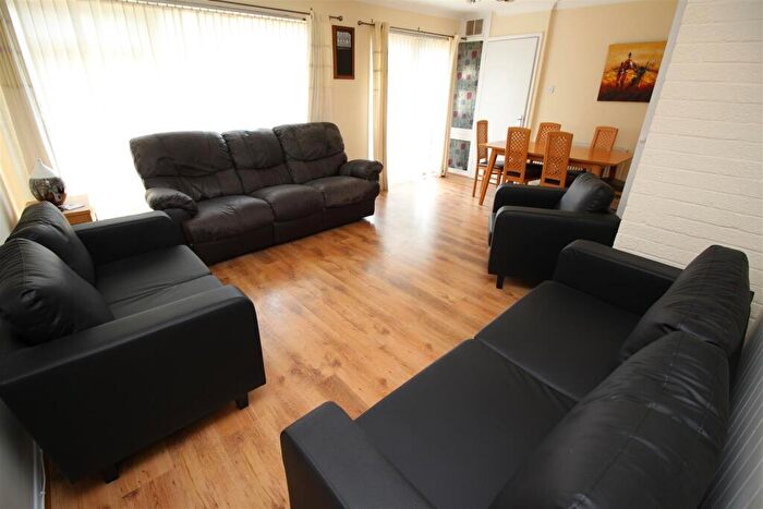 4 Bedroom End Of Terrace House To Rent In Somner Close, Canterbury, Kent, CT2