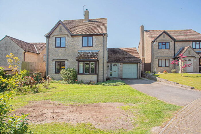4 Bedroom Detached House For Sale In Hunters Mead, Hawkesbury Upton, GL9