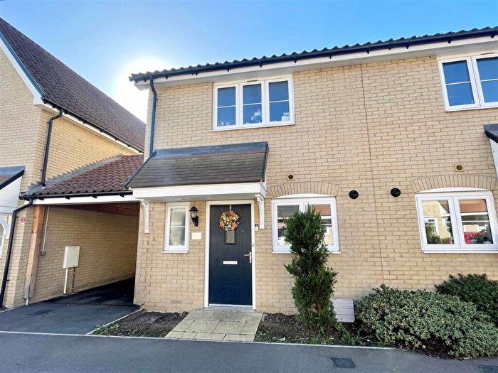 2 Bedroom Semi-Detached House For Sale In Searle Crescent, Broomfield, Chelmsford, CM1