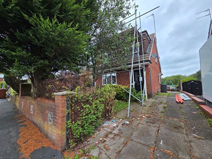 3 Bedroom Semi-Detached House For Sale In Polperro Close, Royton, Oldham, Greater Manchester, OL2