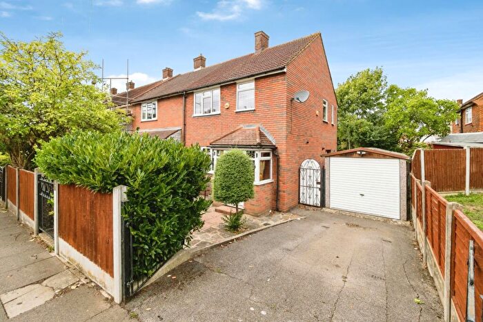 2 Bedroom End Of Terrace House For Sale In Manford Way, Chigwell, Essex, IG7