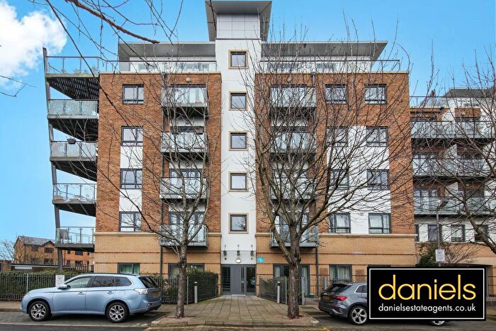 1 Bedroom Flat For Sale In Plough Close, Kensal Green, London, NW10