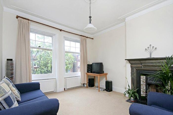 1 Bedroom Flat For Sale In Greencroft Gardens, South Hampstead, NW6