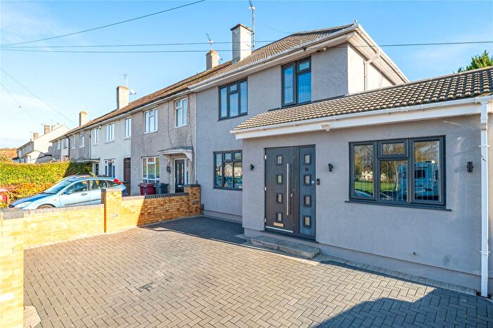 5 Bedroom Semi Detached House For Sale In Foxhays Road, Reading, RG2