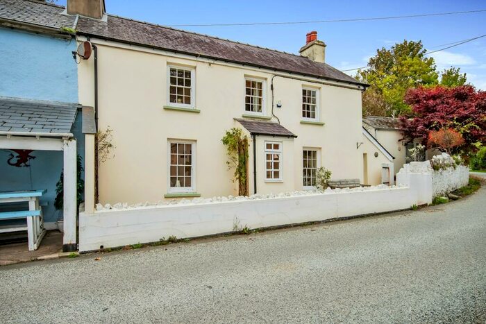 3 Bedroom Semi-Detached House For Sale In St. Florence, Tenby, Pembrokeshire, SA70