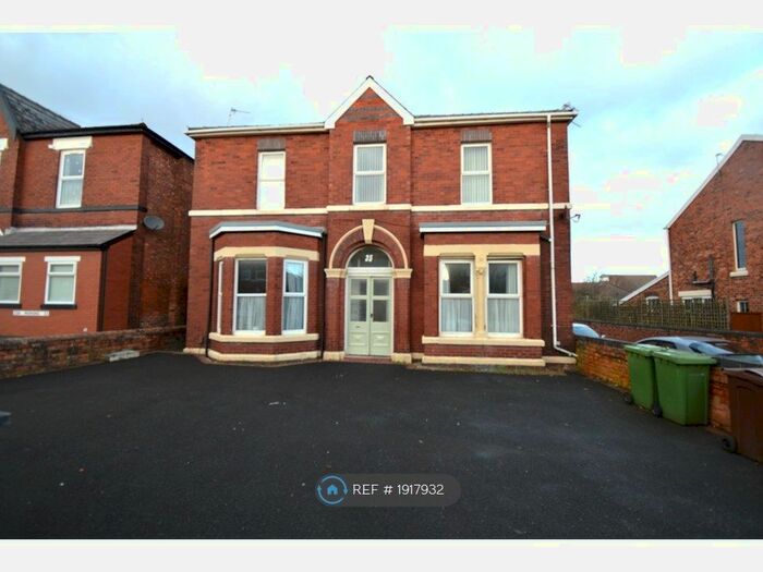 1 Bedroom Flat To Rent In Forest Road, Southport, PR8