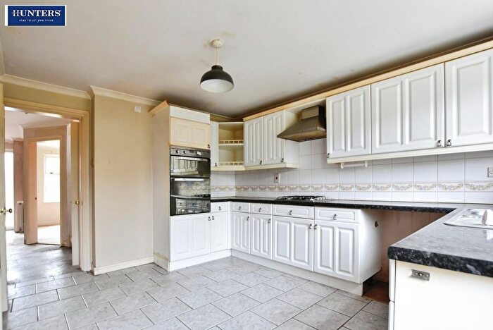 4 Bedroom Detached House For Sale In Maple Close, Messingham, Scunthorpe, DN17