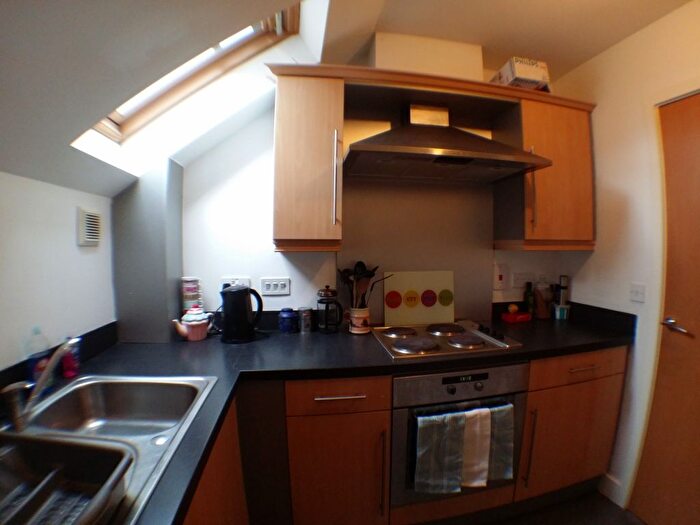 2 Bedroom Flat To Rent In Bed – Mitford Road, Withington, M14