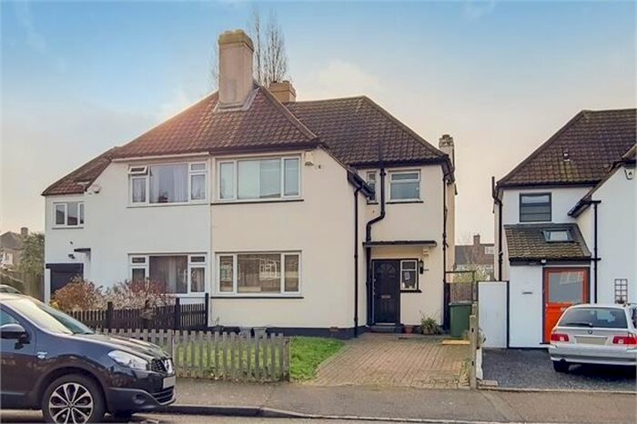 3 Bedroom Semi-Detached House To Rent In Clarence Road, Mottingham, Mottingham, BR1