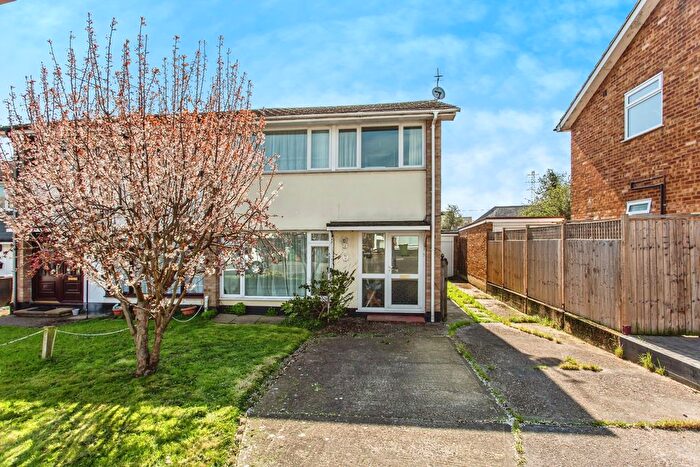 3 Bedroom Semi-Detached House For Sale In Coombes Grove, Rochford, Essex, SS4