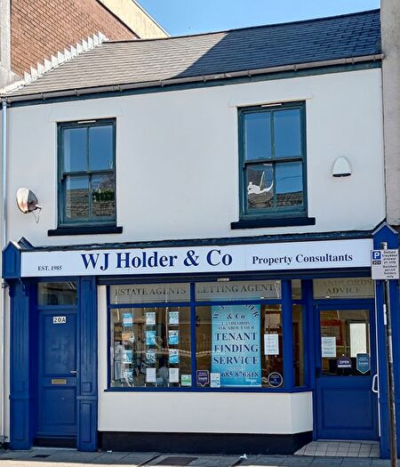 1 Bedroom Flat To Rent In Cardiff Street, Aberdare, CF44