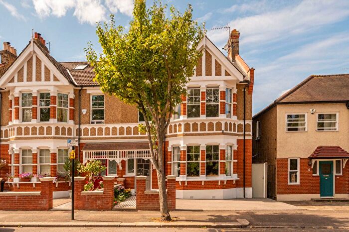 5 Bedroom Property For Sale In Beacontree Avenue, Walthamstow, London, E17