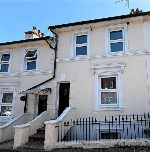 2 Bedroom Terraced House To Rent In Goods Station Road, Tunbridge Wells, TN1