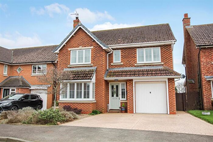 5 Bedroom Detached House For Sale In Oaktree Drive, Northallerton, DL7