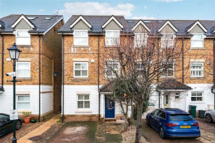 3 Bedroom End Terrace House For Sale In Chancery Mews, SW17