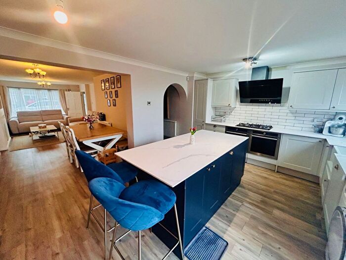 3 Bedroom Semi Detached House For Sale In Imperial Drive, Gravesend, DA12