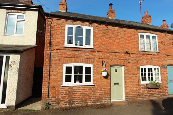2 Bedroom Character Property For Sale In Welford Road, South Kilworth, LE17