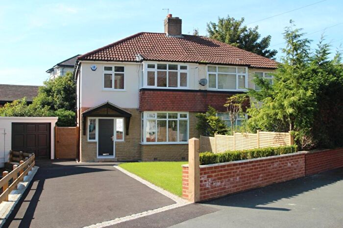 3 Bedroom Semi-Detached House To Rent In Haigh Wood Road, Leeds, West Yorkshire, LS16