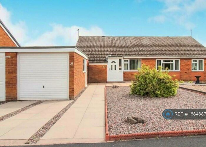 2 Bedroom Bungalow To Rent In Larchwood, Countesthorpe, Leicester, LE8
