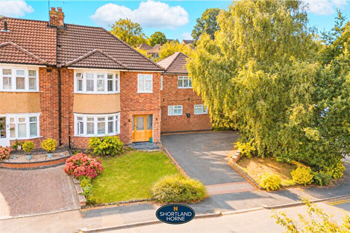 6 Bedroom Semi-Detached House For Sale In Worsfold Close, Allesley, Coventry, CV5