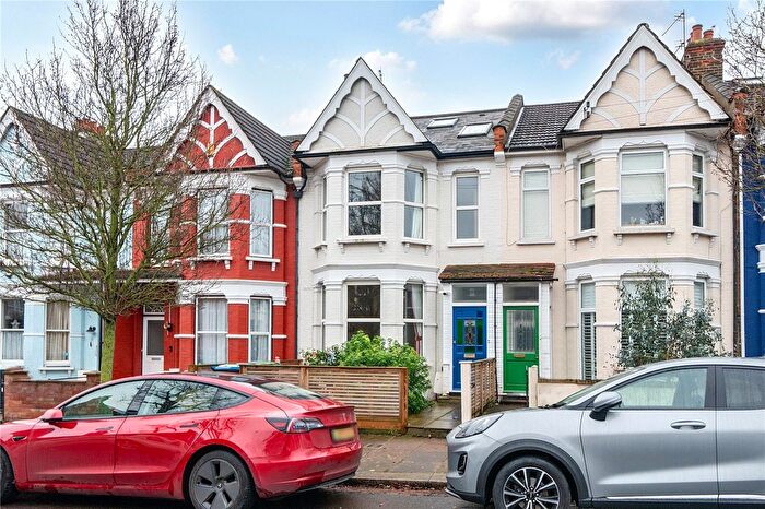 5 Bedroom Terraced House For Sale In Elvendon Road, Palmers Green, London, N13
