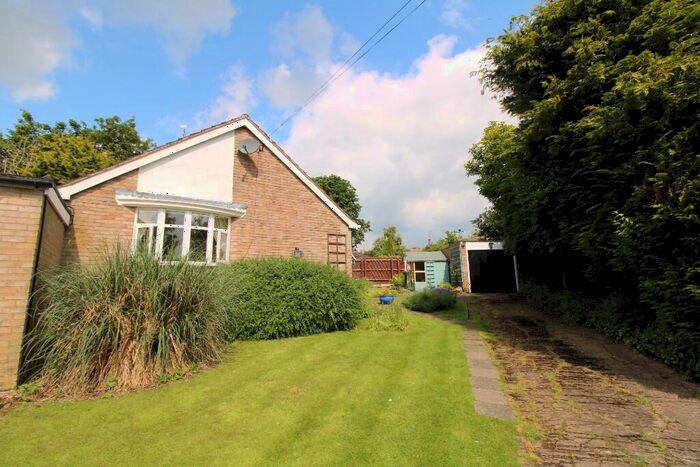 2 Bedroom Bungalow For Sale In Four Winds Well Lane Welton, NN11